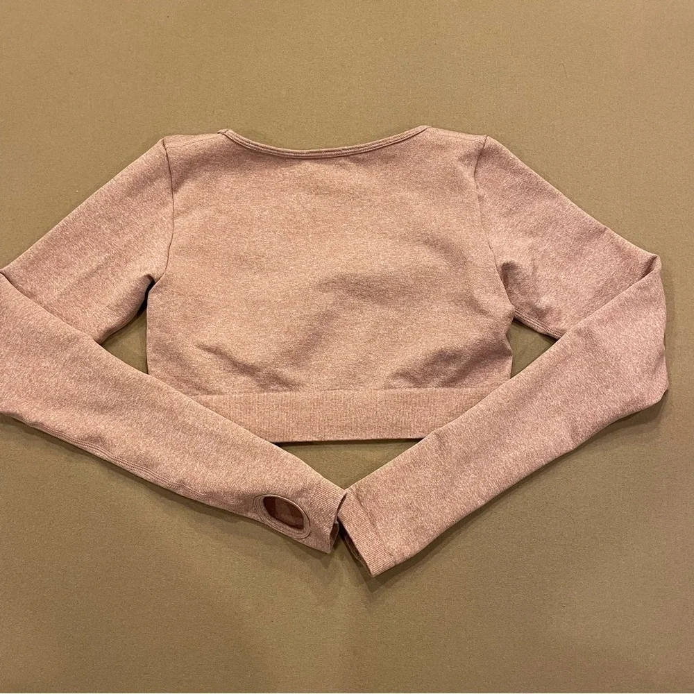 BO+TEE Long Sleeve Crop Top Light Mauve/ Rose *Size Small/Medium*